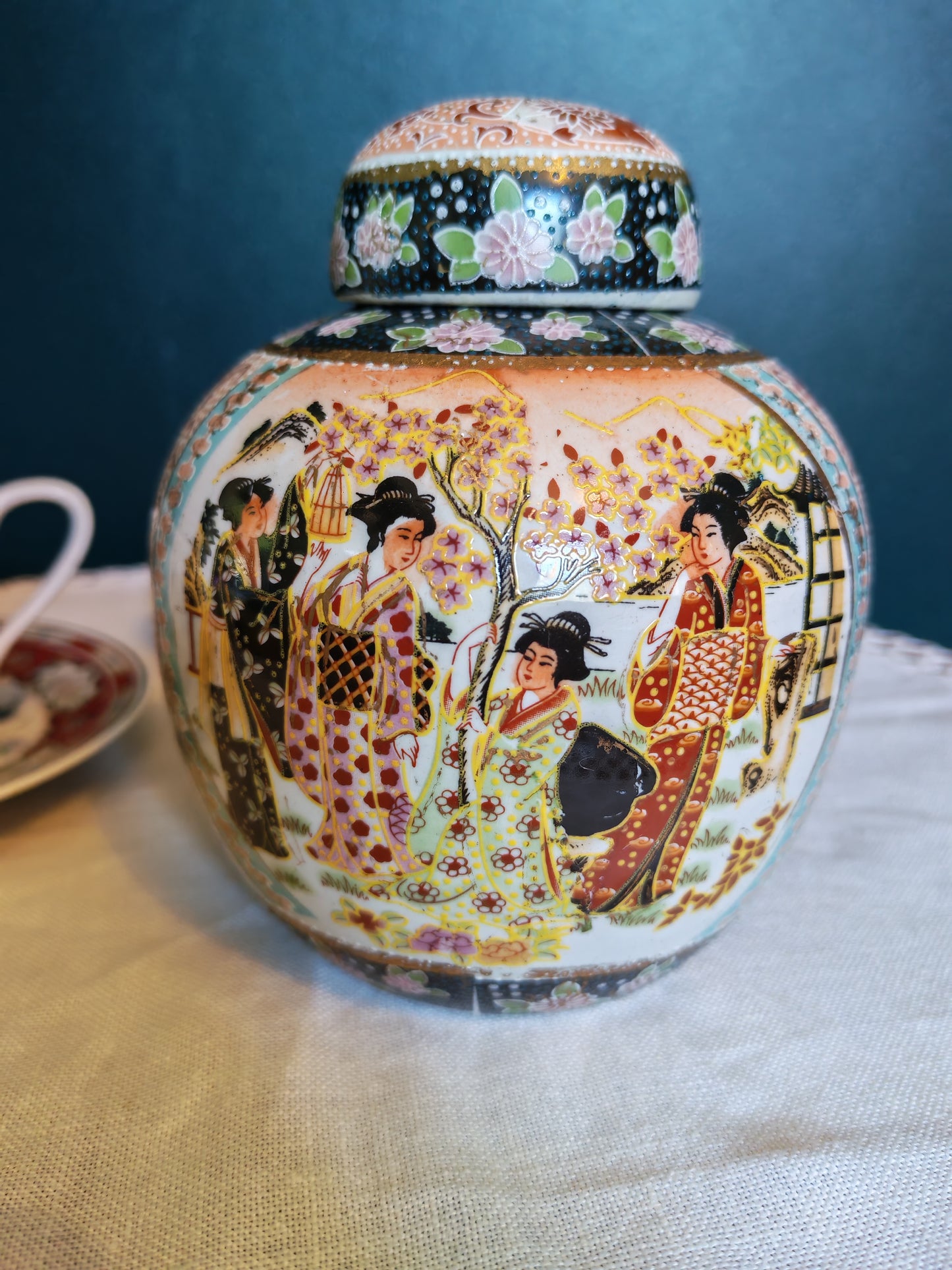 Vintage Japanese lidded decorative jar