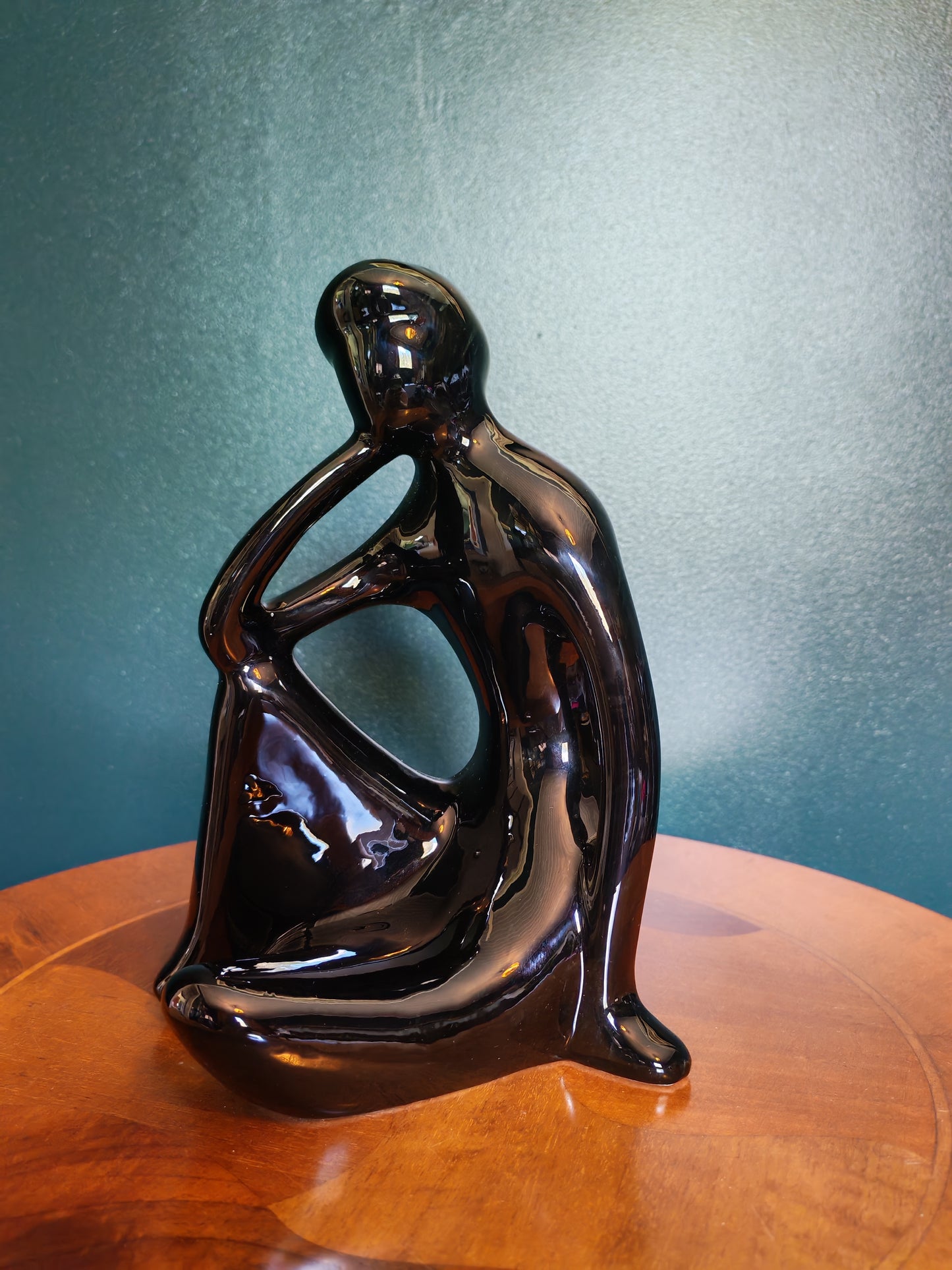 Vintage keraaminen veistos ”Ajattelija” – Art Deco Revival (1980-luku)