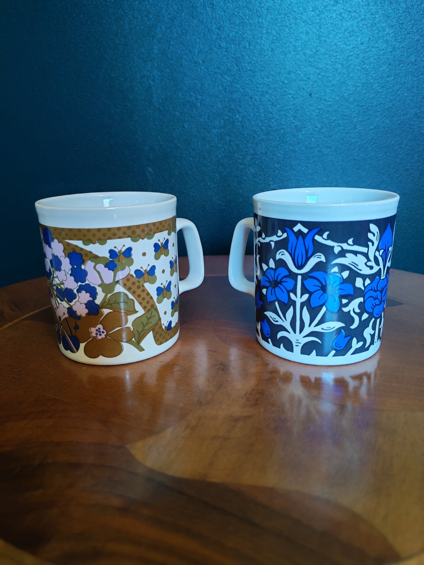 Kiln Craft tableware, Staffordshire potteries, English ironstone kahvimukit / teemukit