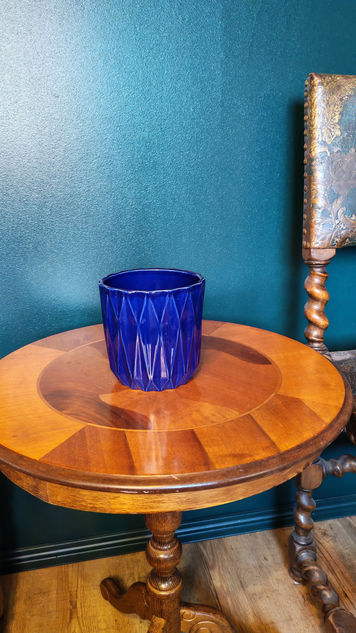 Cobalt blue flowerpot with a geometric pattern