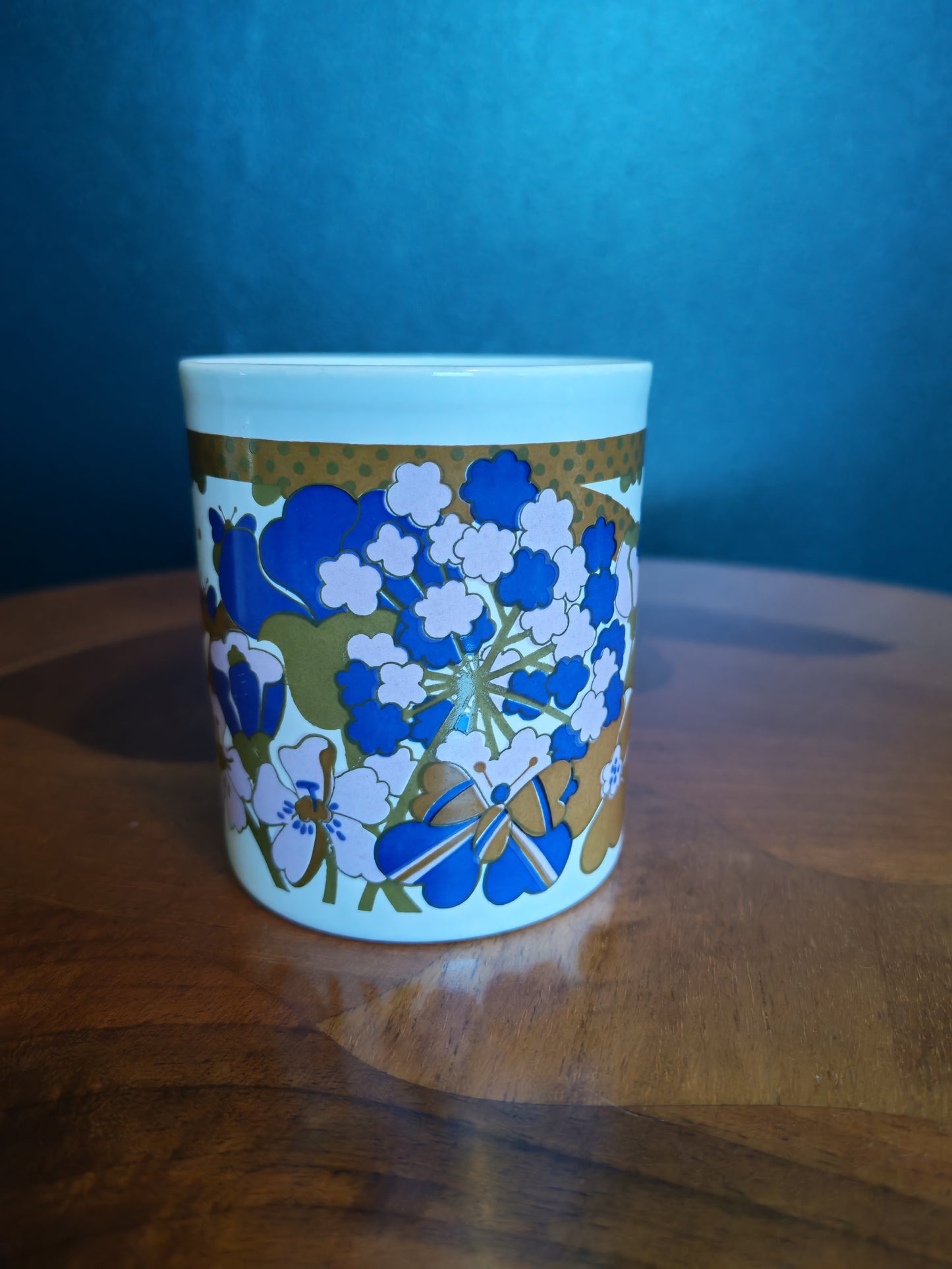 Kiln Craft tableware, Staffordshire potteries, English ironstone kahvimukit / teemukit