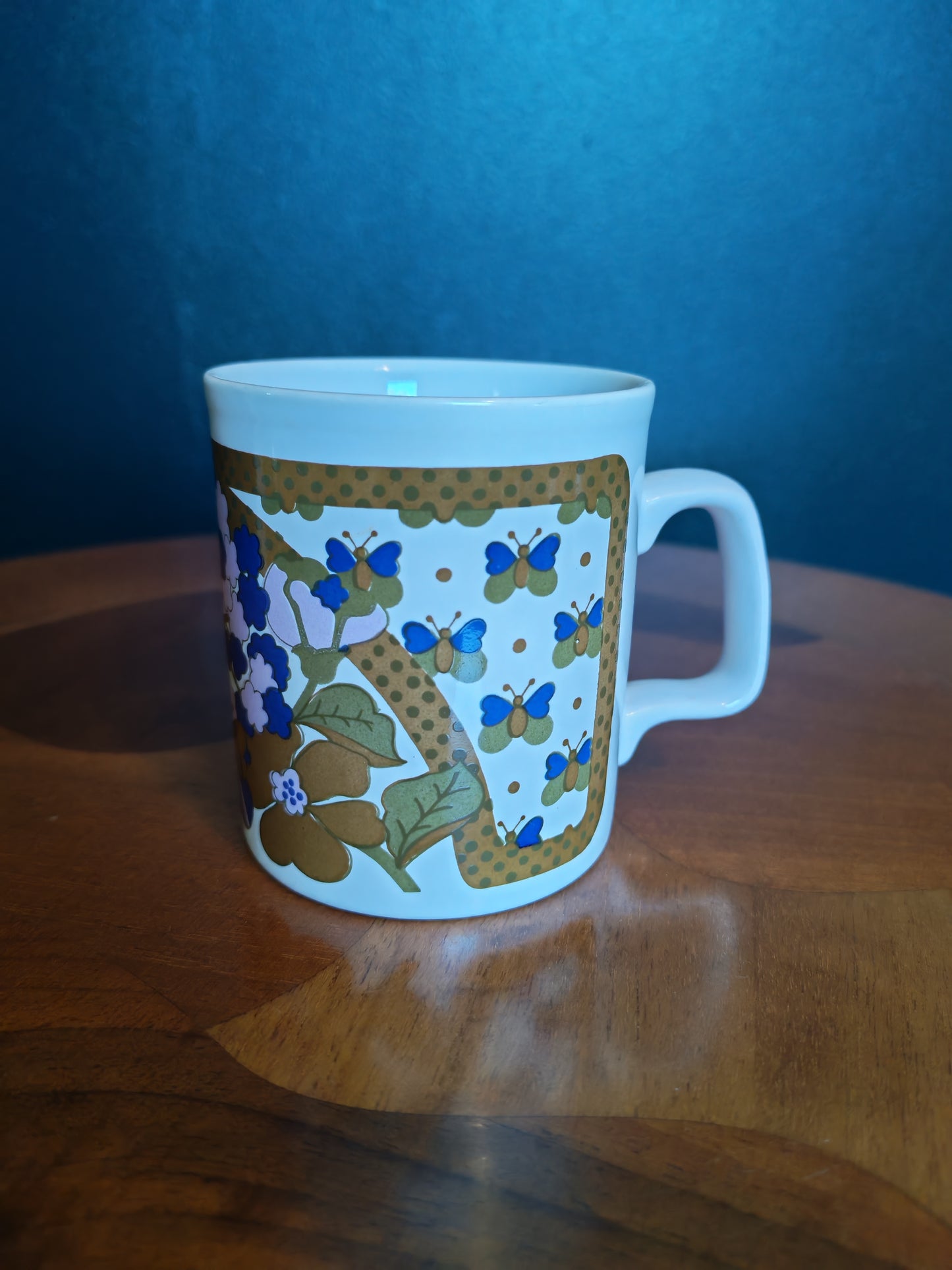 Kiln Craft tableware, Staffordshire potteries, English ironstone kahvimukit / teemukit