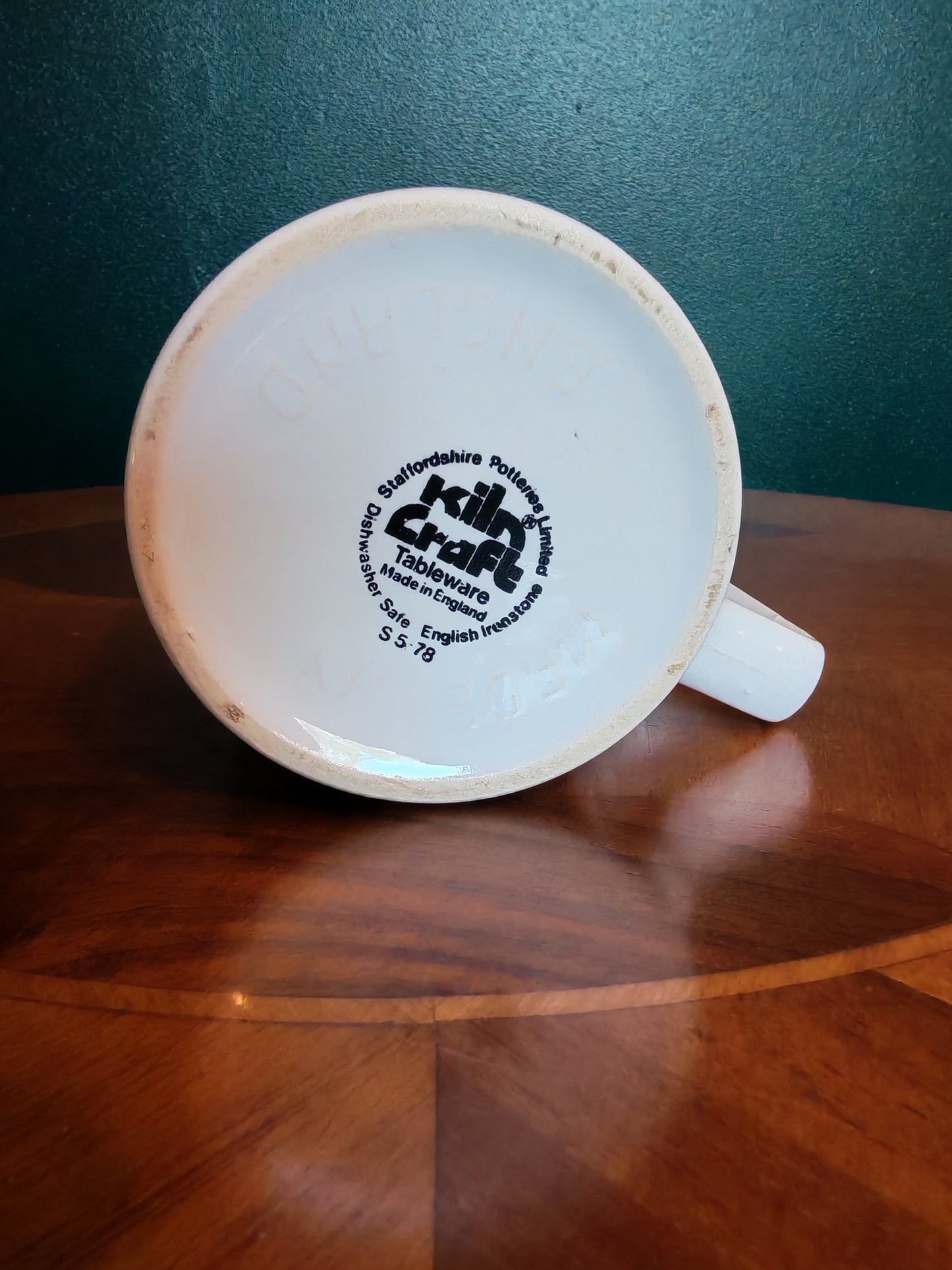 Kiln Craft tableware, Staffordshire potteries, English ironstone kahvimukit / teemukit