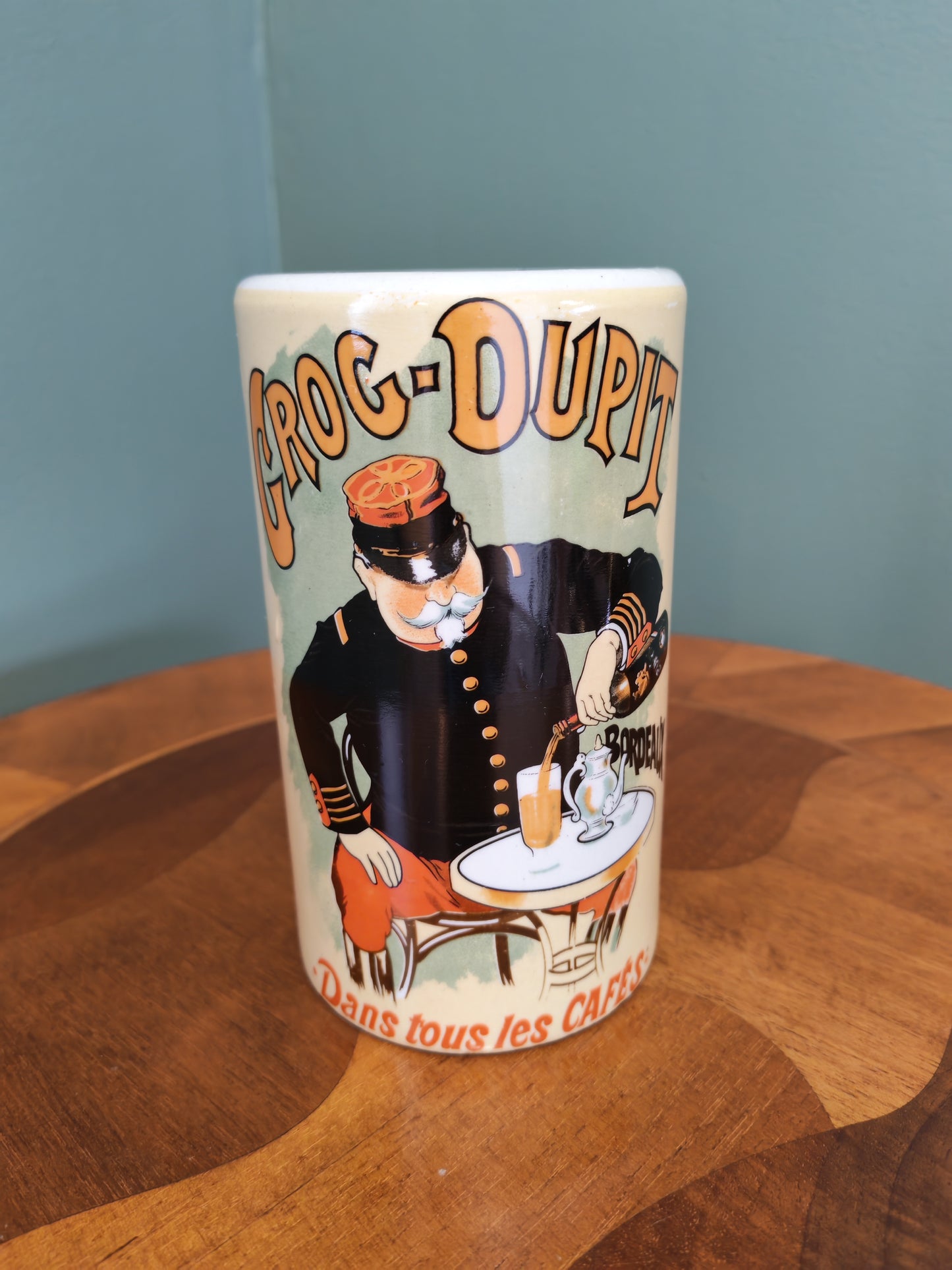 Jar / ceramic vase with Grog-Dupit illustration