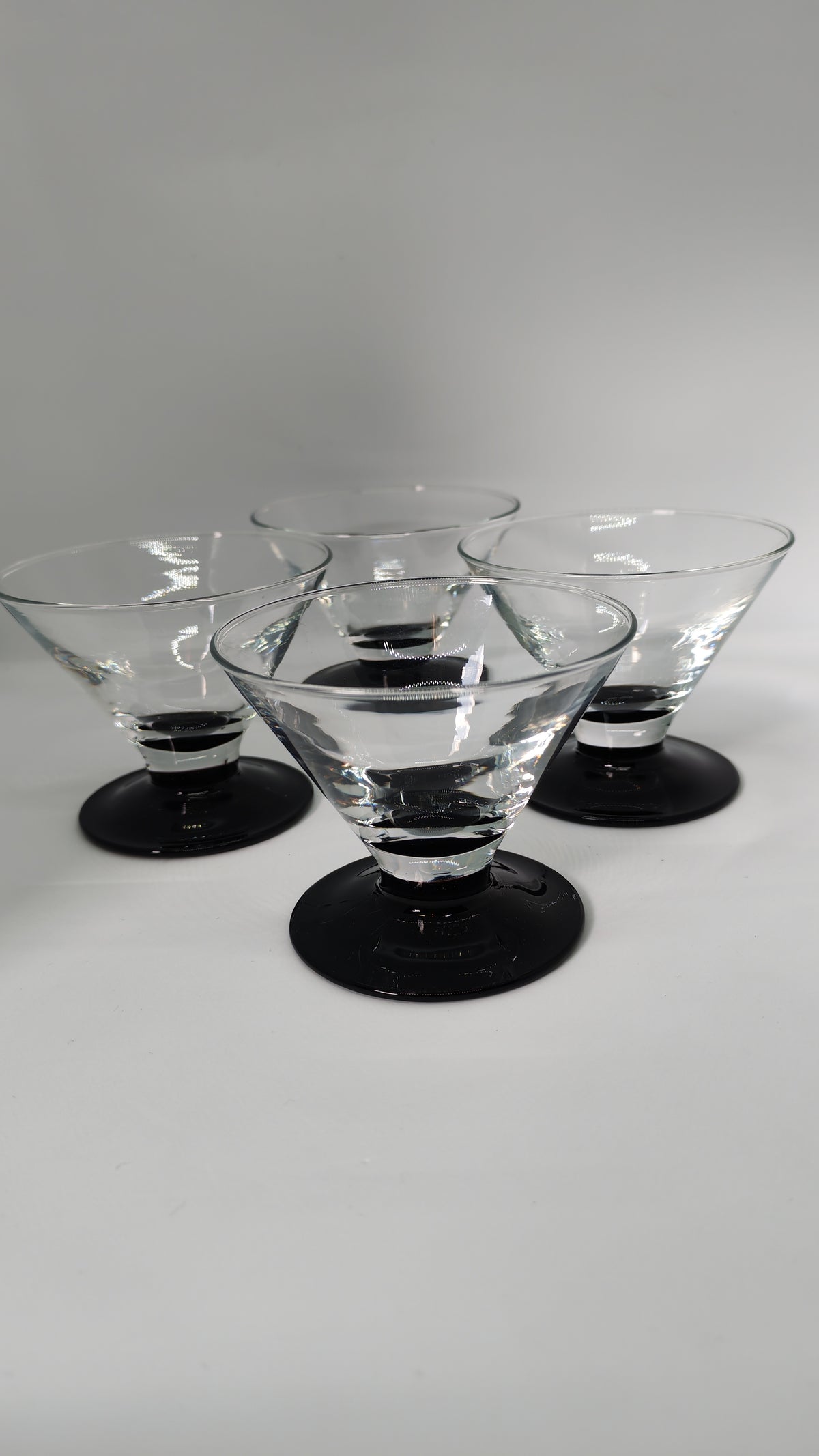 Luminarc Kyoto, cocktail glasses / dessert bowls with black stems, 4 pcs