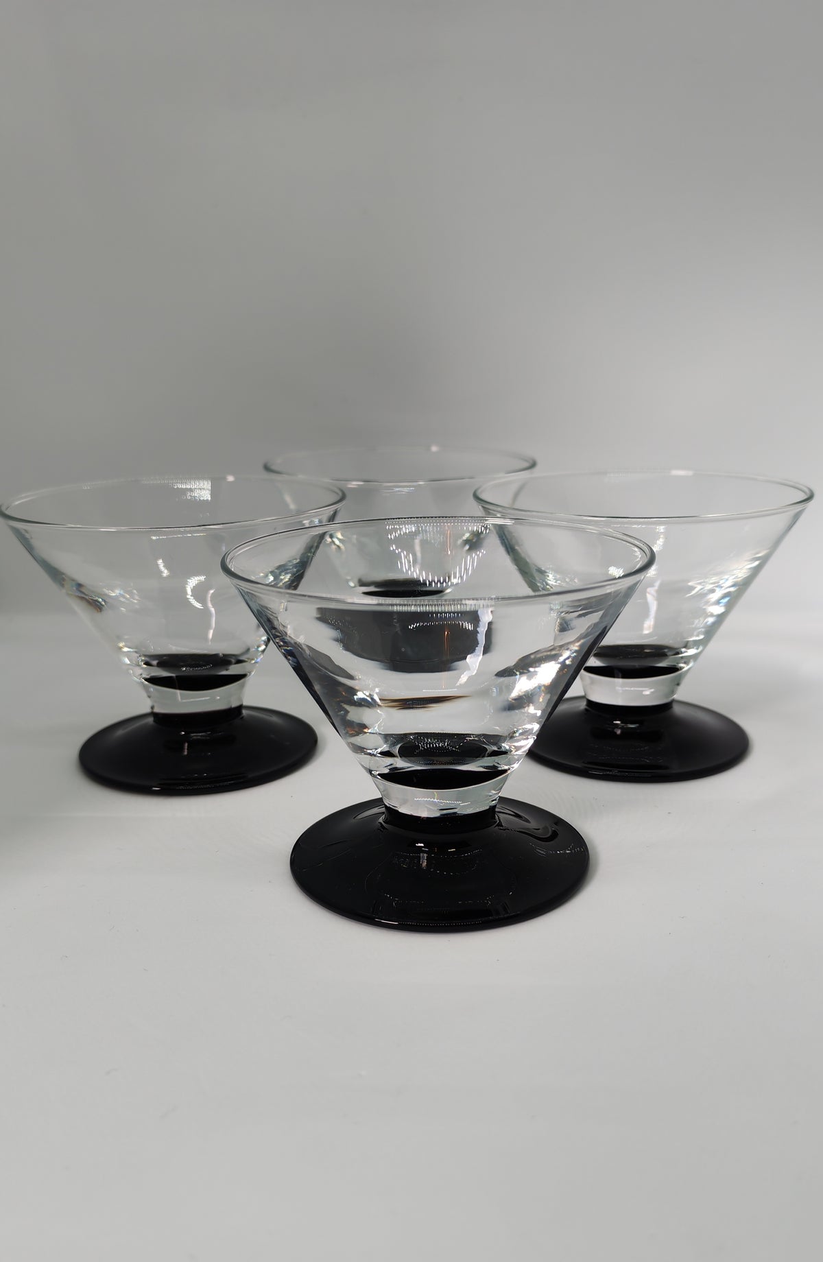 Luminarc Kyoto, cocktail glasses / dessert bowls with black stems, 4 pcs