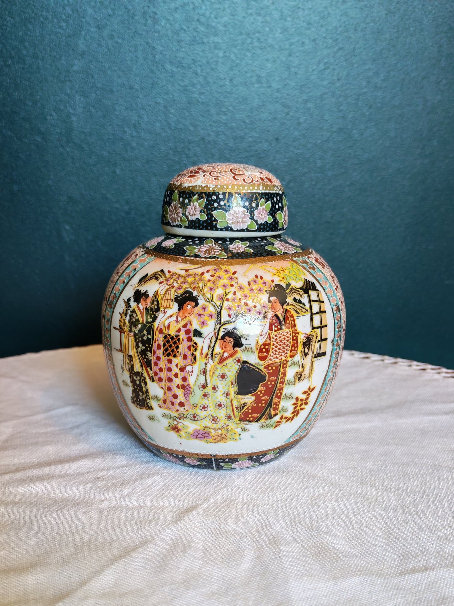 Vintage Japanese lidded decorative jar