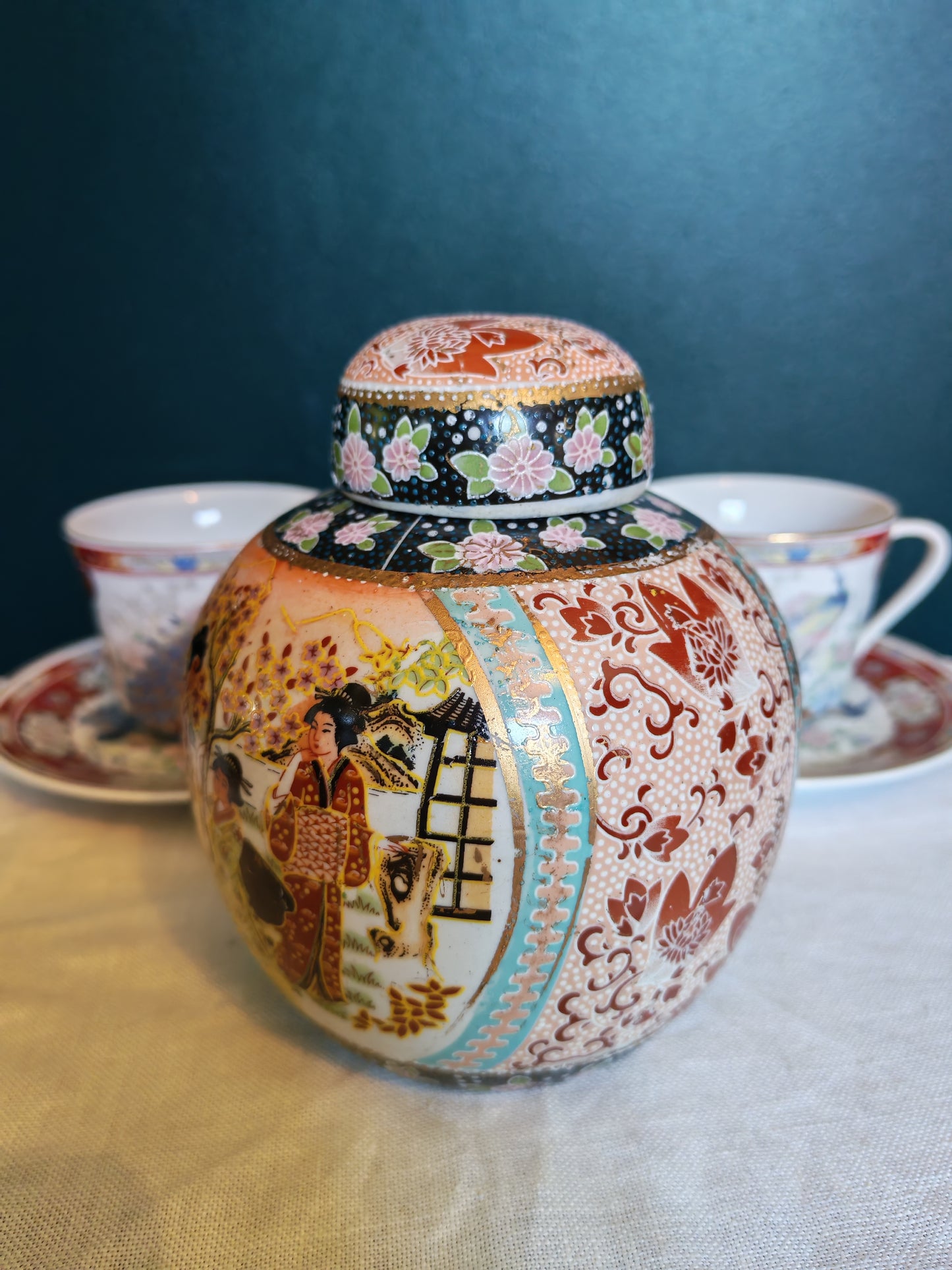 Vintage Japanese lidded decorative jar